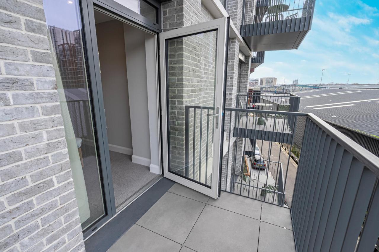 Altido New Apartments Near Battersea Power Station Лондон Екстер'єр фото
